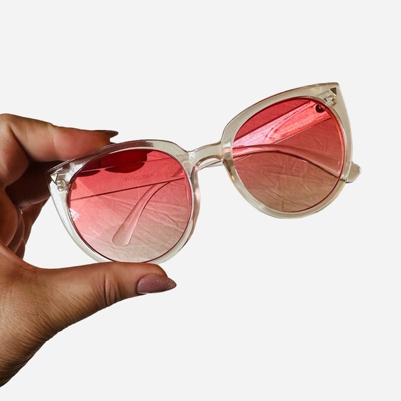 GrinderPUNCH Oversized Clear Cat Eye Pink Ombre Color Lens Fashion Sunglasses - Picture 6 of 9